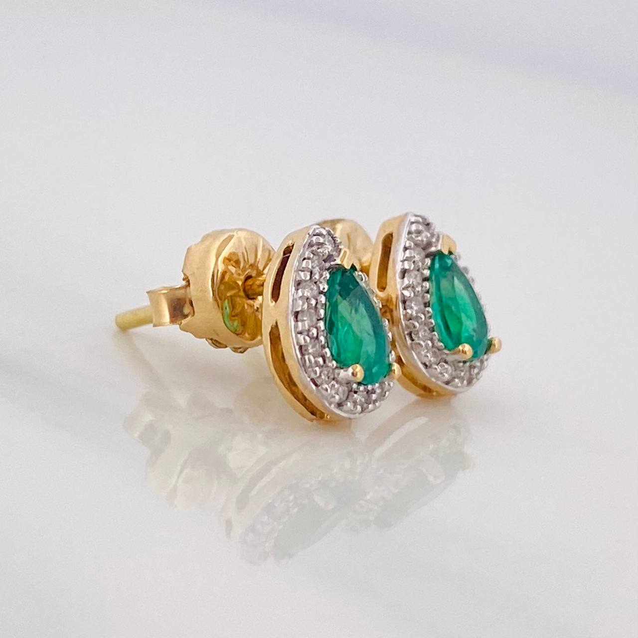 Topos Gota Esmeralda 40pts Diamantes 28pts 2.45g / 6.64mm Oro Amarillo 18K