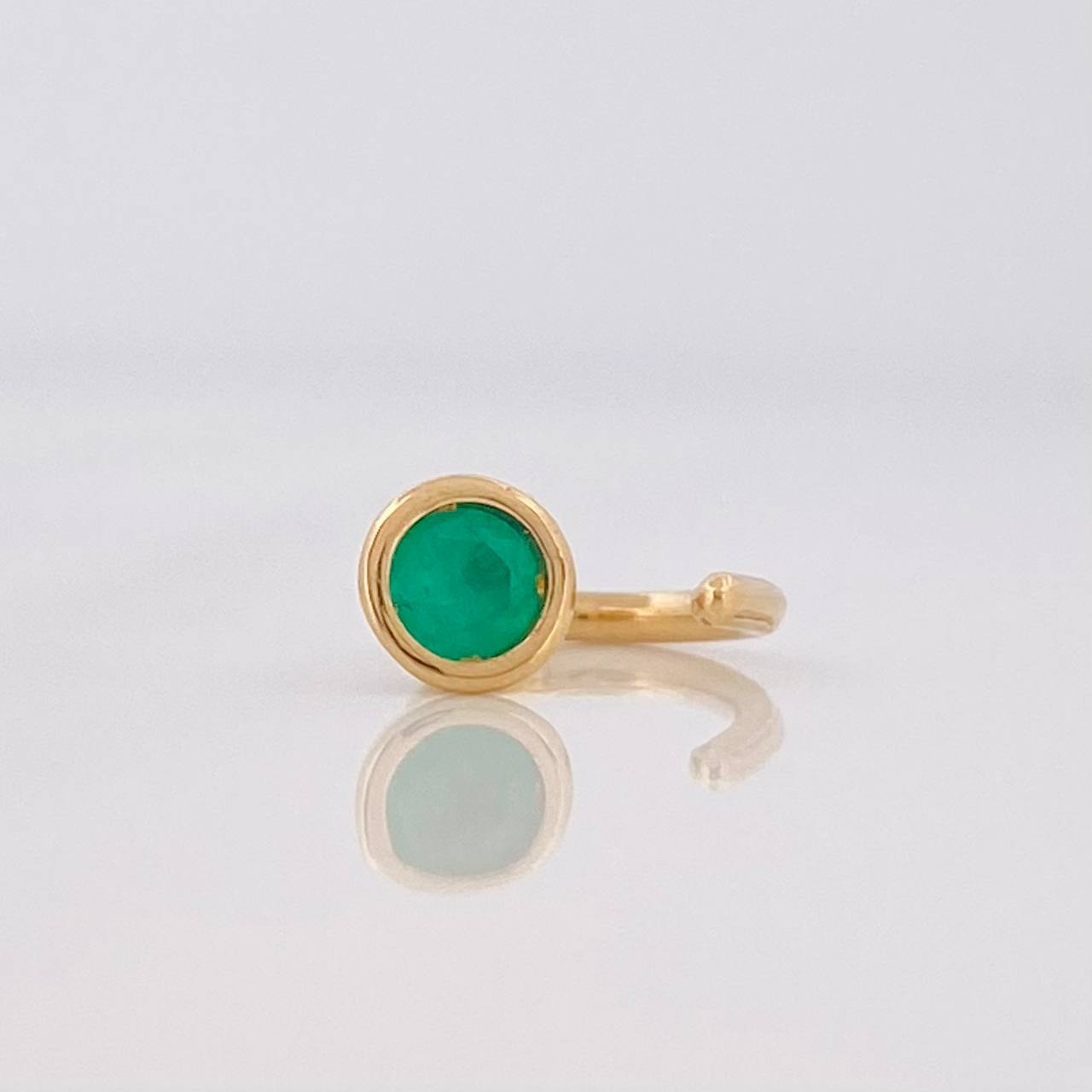 Piercing Helix Esmeralda 15pts 0.5g / 1cm Oro Amarillo 18K