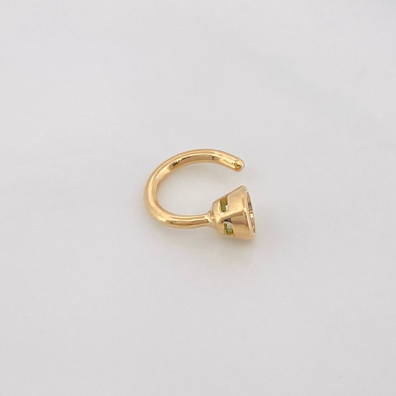 Piercing Helix Esmeralda 15pts 0.5g / 1cm Oro Amarillo 18K