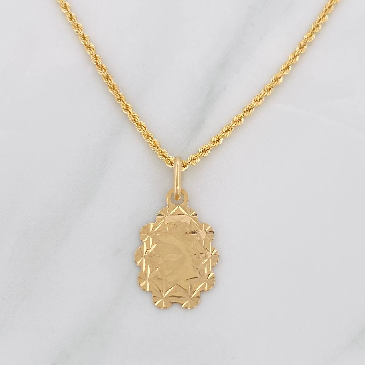 Set Cadena Lazo + Dije Virgen Maria / 2.6g / 50cm Oro Amarillo 18K