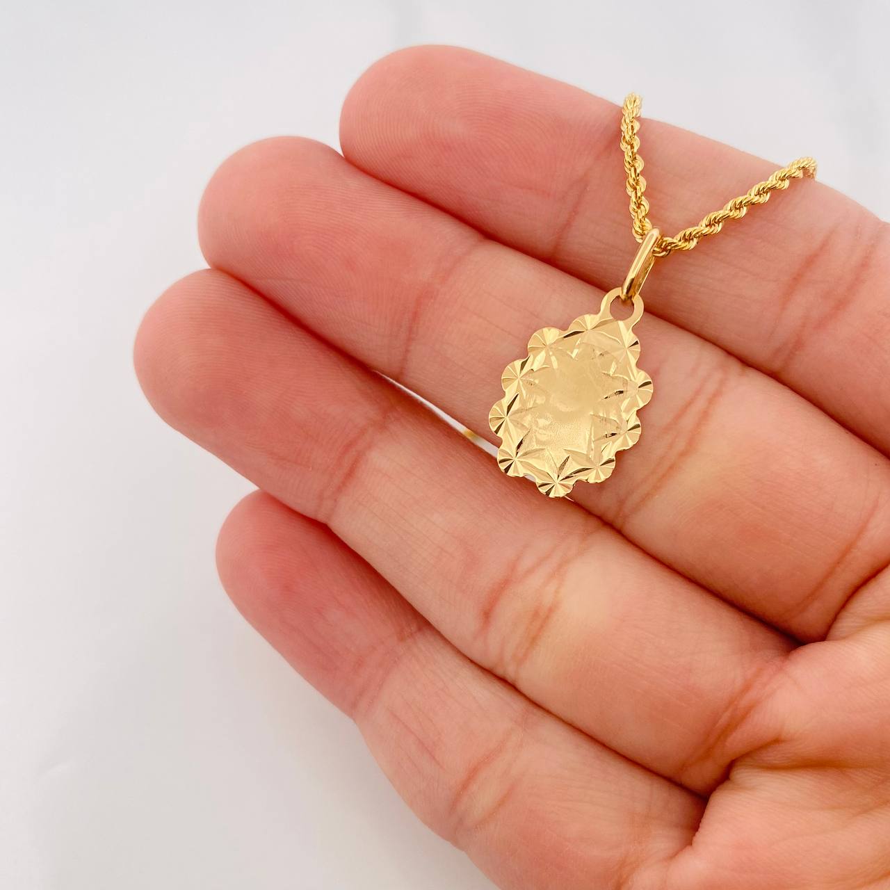Set Cadena Lazo + Dije Virgen Maria / 2.6g / 50cm Oro Amarillo 18K