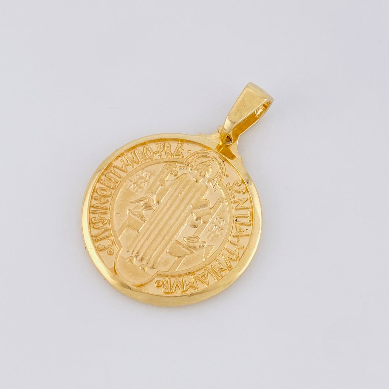 Dije San Benito 4.9g / 3.1cm Oro Amarillo 18K
