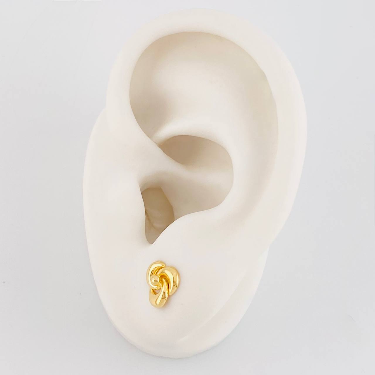 Topos Moly 0.65g / 7.7mm Oro Amarillo 18K