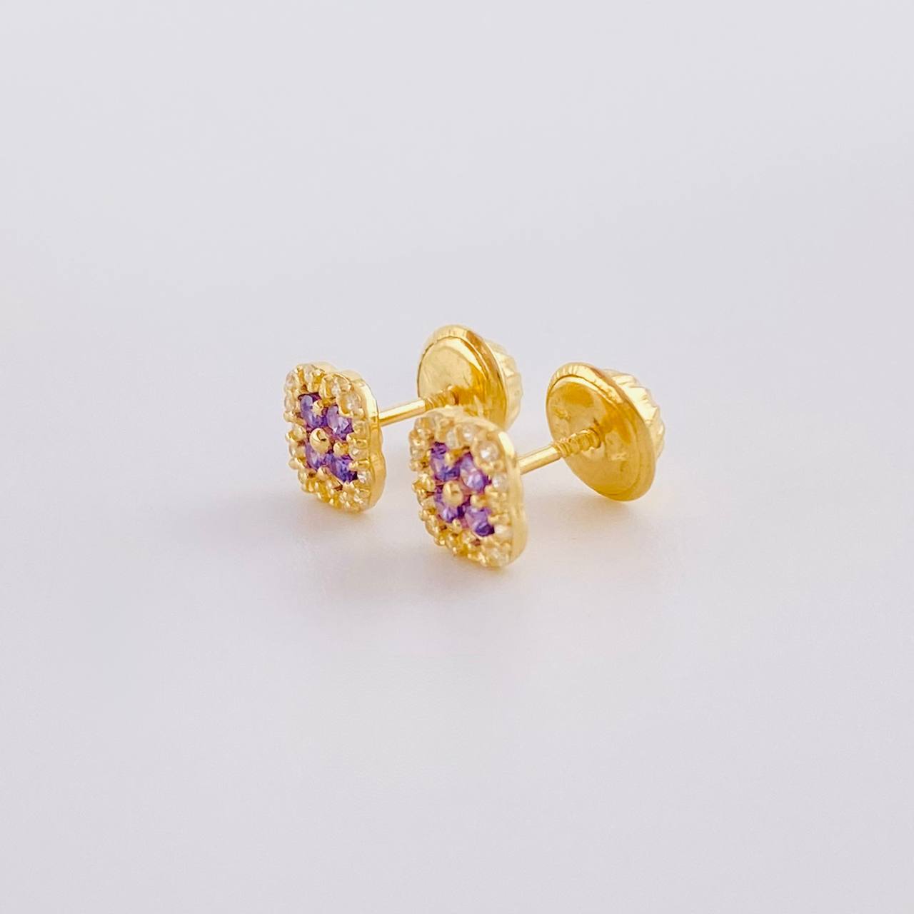 Topos Trebol Tupido 0.9g / 5.7mm Oro Amarillo 18K