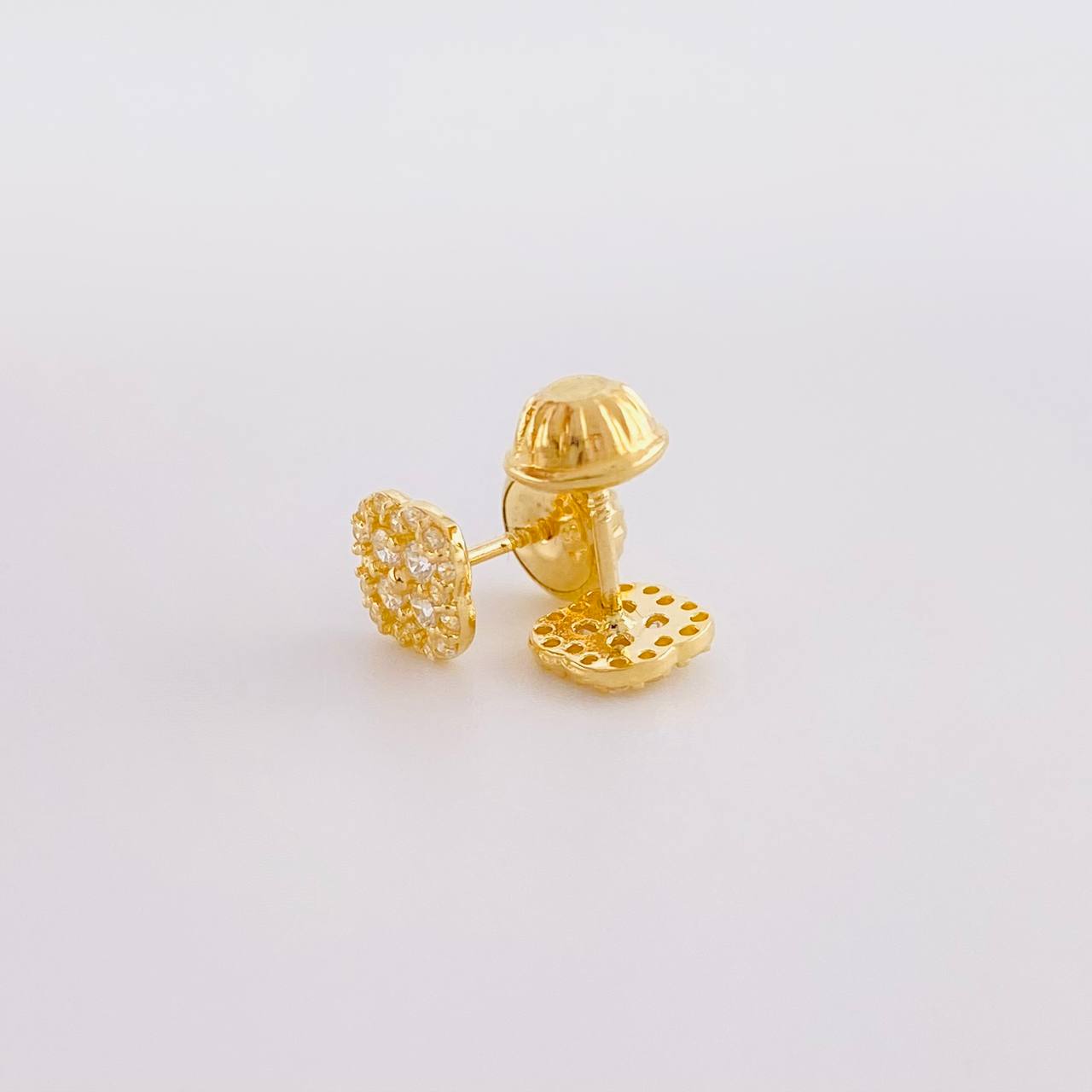 Topos Trebol Tupido 0.9g / 5.7mm Oro Amarillo 18K