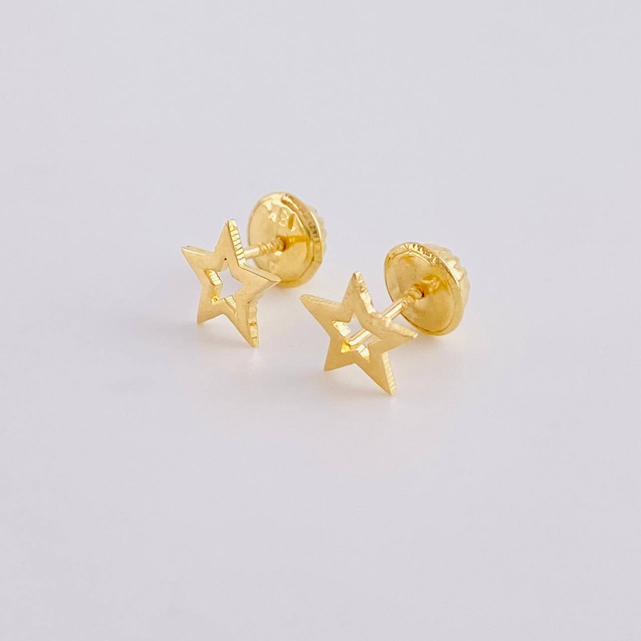 Topos Estrella Silueta 0.6g / 7mm Oro Amarillo 18K