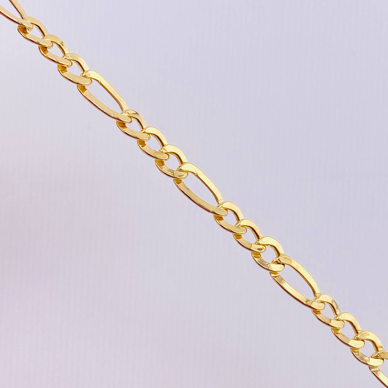 Pulso Figaro 2.45gr / 19.5cm / 4.5mm Oro Amarillo +1 18K