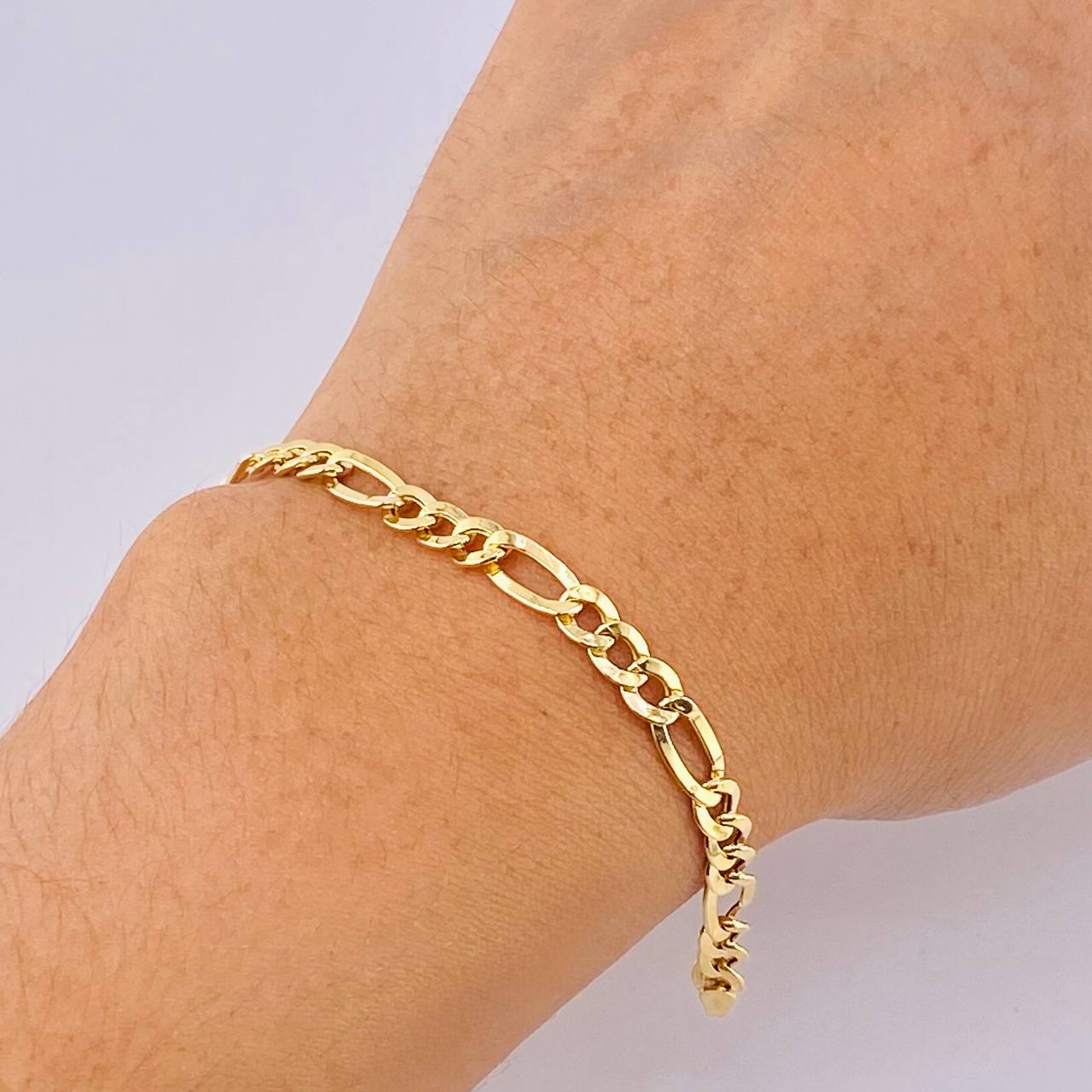 Pulso Figaro 2.4gr / 19.5cm / 4.5mm Oro Amarillo +1 18K