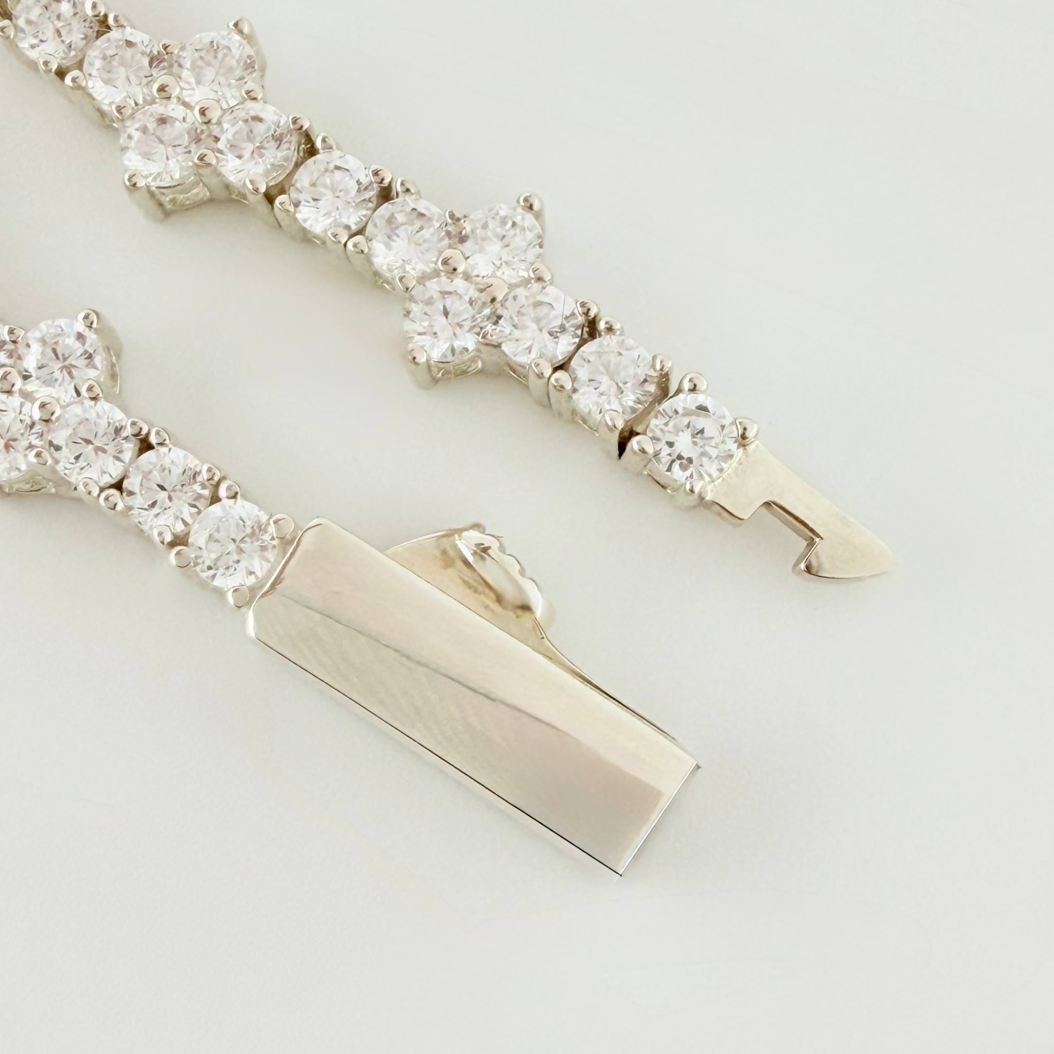 Pulso Borde De Estrella 10.55gr / 18.5cm / 3mm Plata 925 *