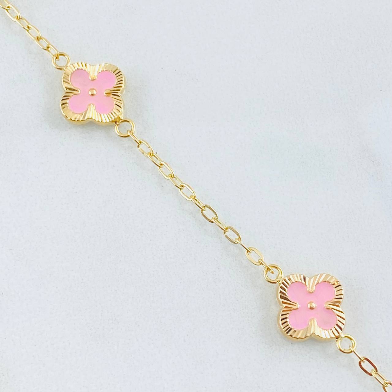 Pulso Trebol Rosado 3.2gr / 18.5cm / 9mm Oro Amarillo 18K ©