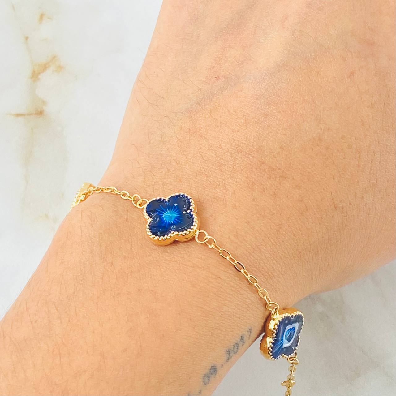 Pulso Trebol Azul 4.9gr / 18.5cm-19.5cm / 12mm Oro Amarillo 18K