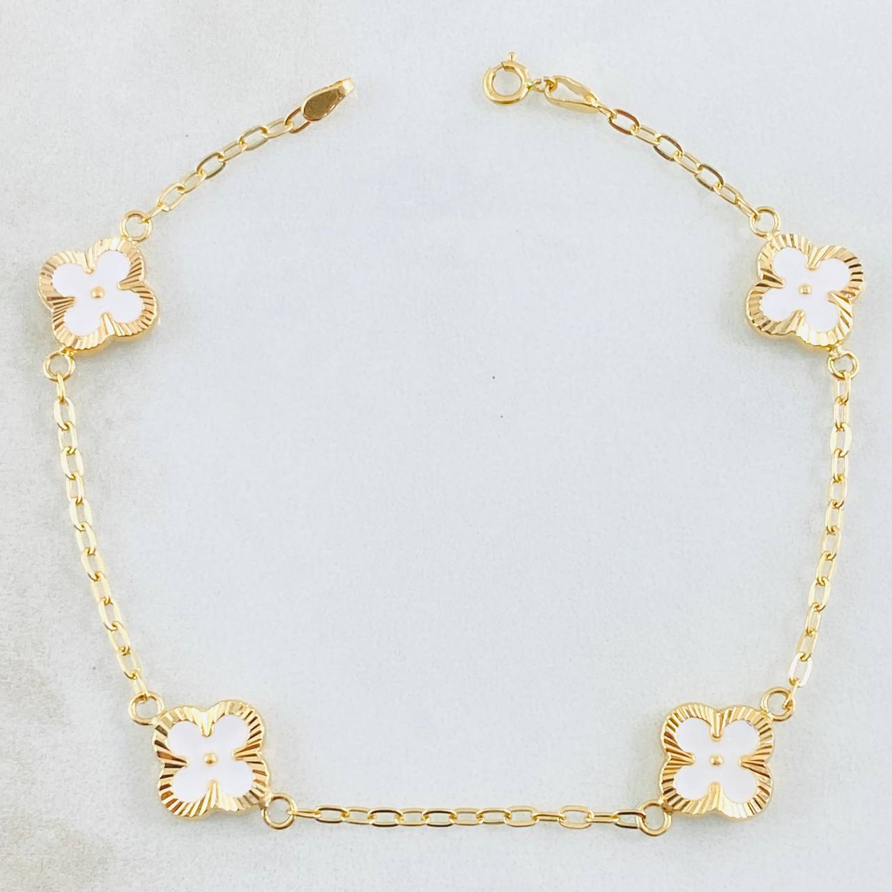 Pulso Trebol Blanco 3gr / 19.5cm / 9mm Oro Amarillo 18K *