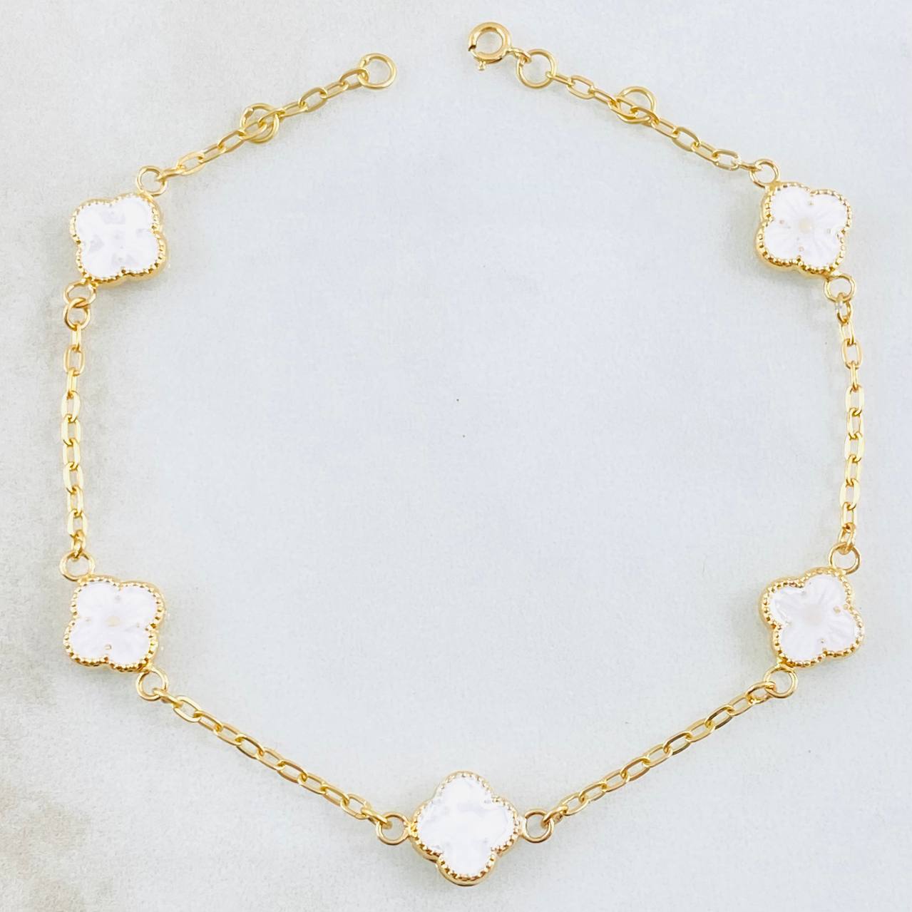 Pulso Trebol Blanco 3.4gr / 20.5cm-21.5cm / 8mm Oro Amarillo 18K *