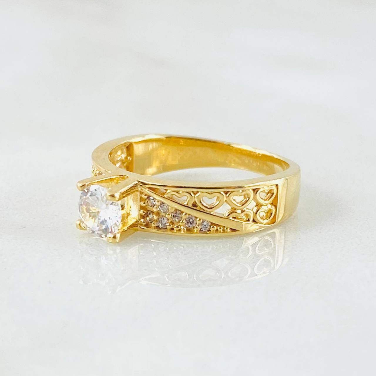 Anillo Solitario 3.5gr / T4 3/4 / Oro Amarillo 18K *