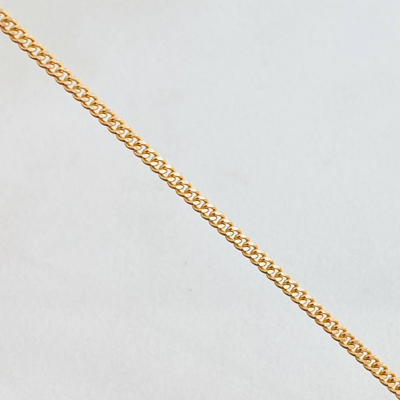 Cadena Cubana 4.7gr / 45cm / 1.7mm Oro Amarillo +1 18K ©