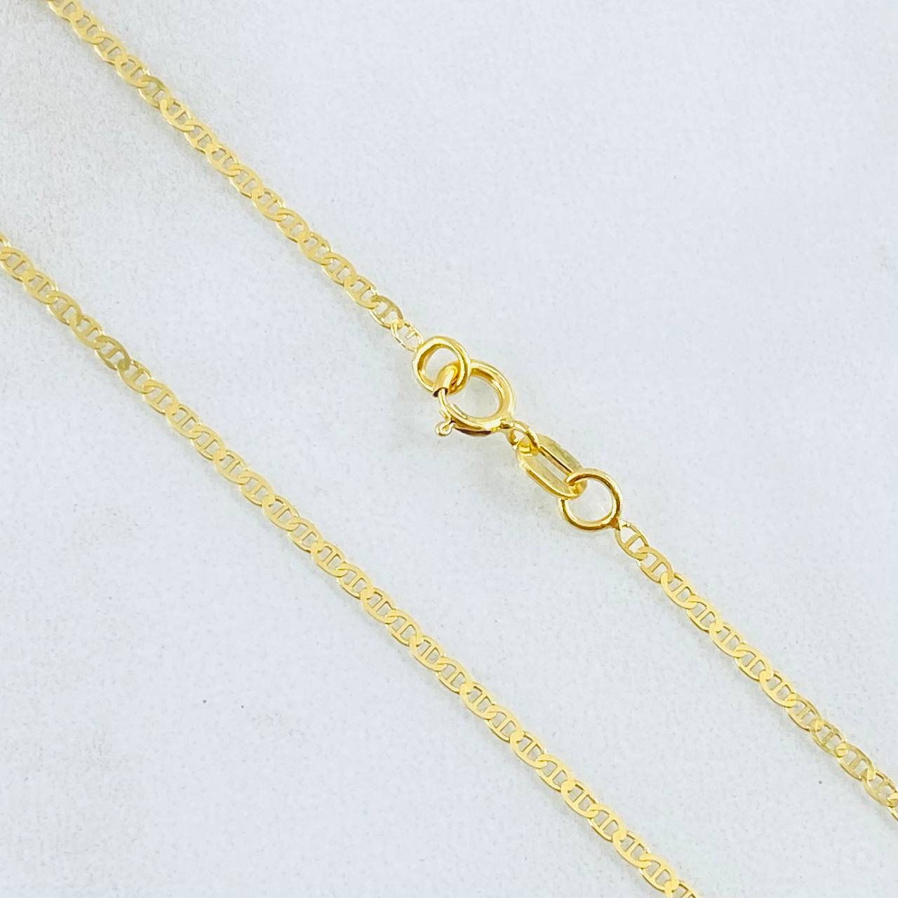 Cadena Plana 1.4gr / 45cm / 1.3mm Oro Amarillo +3 18K *