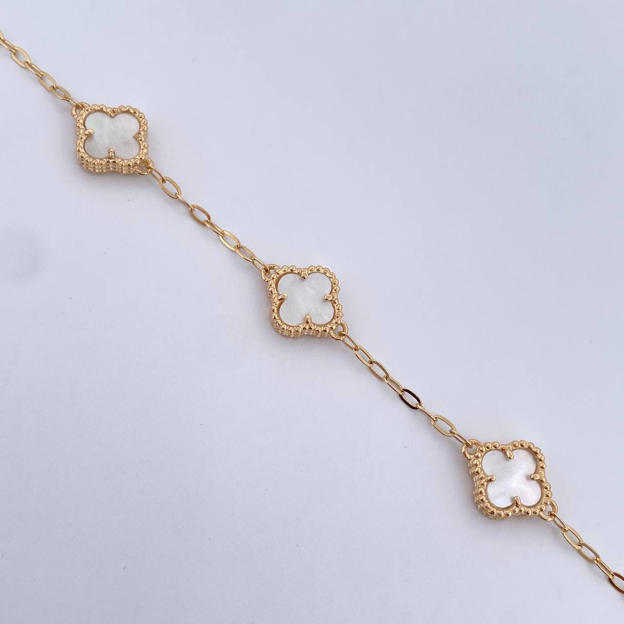 Pulso Trebol Aro Seguido 4.15gr / 19.9cm / 1.8mm Nacar Blanco Oro Amarillo Nac.Esp. 18K &