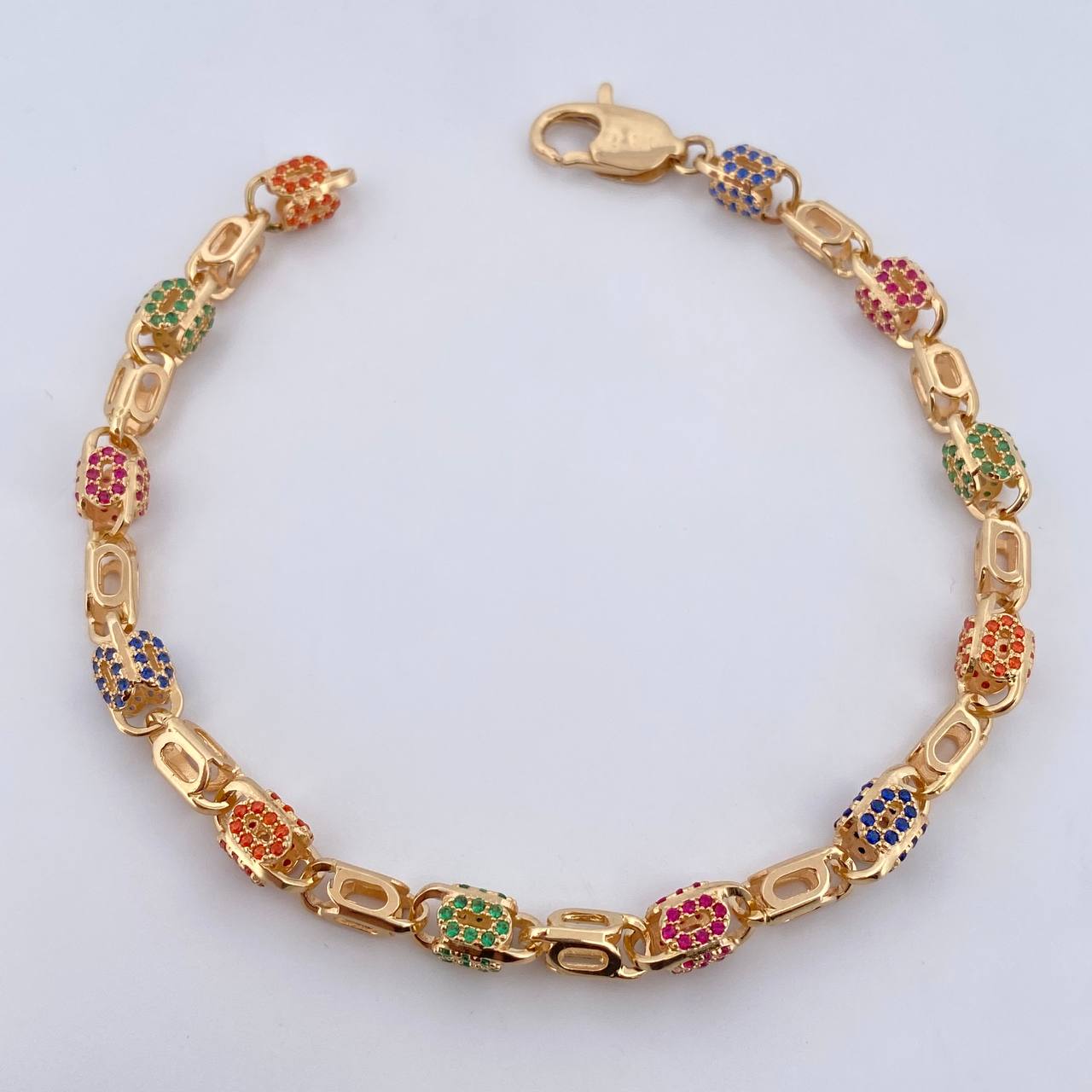 Pulso Rustico Ovalos 19.05gr / 22.5cm / 5.7mm Circones De Colores Oro Amarillo 18K $