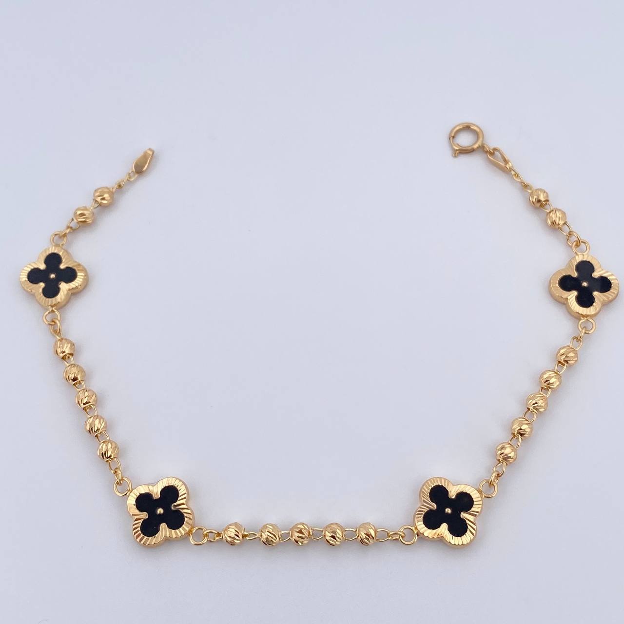 Pulso Trebol Militar 4.6gr / 18.7cm / 3mm Bolas Diamantadas Electroestatico Negro Oro Amarillo 18K &