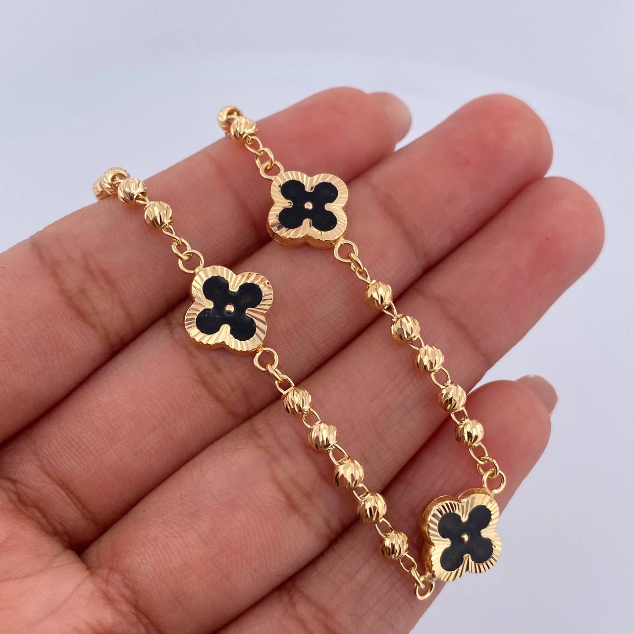 Pulso Trebol Militar 4.6gr / 18.7cm / 3mm Bolas Diamantadas Electroestatico Negro Oro Amarillo 18K &