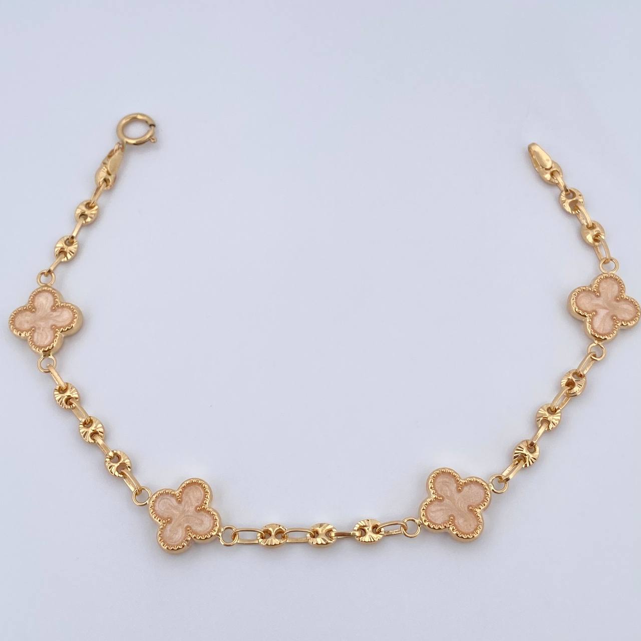 Pulso GC Trebol 3.9gr / 18cm / 3mm Diamantado Electroestatico Beige Oro Amarillo 18K &