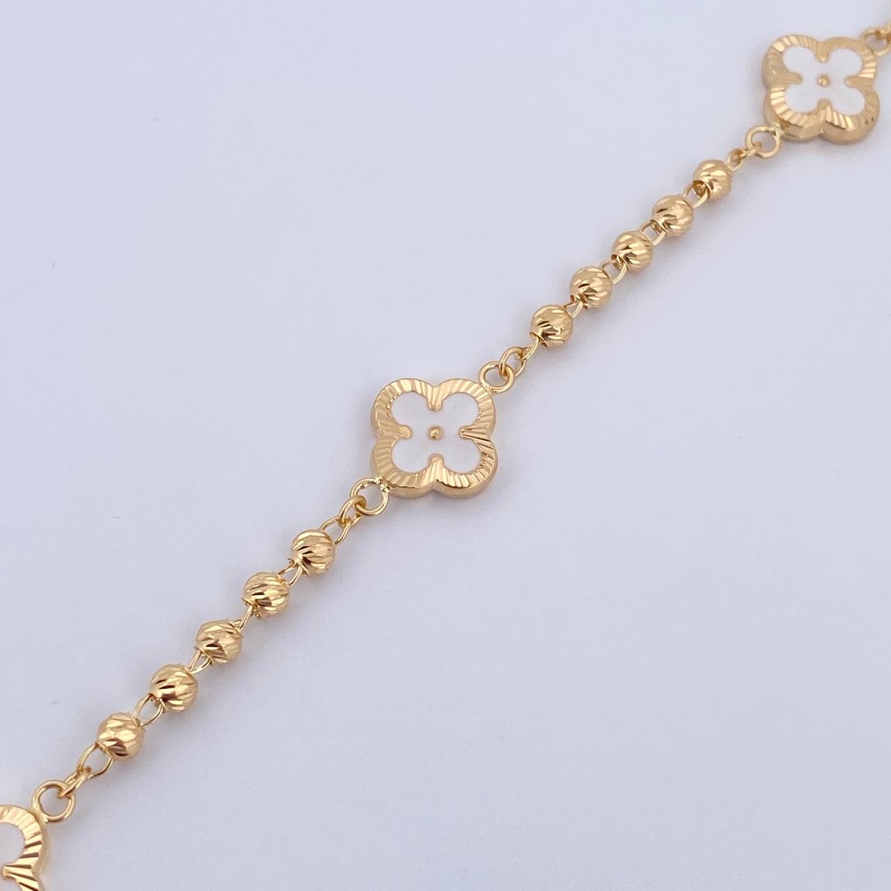 Pulso Trebol Militar 4.8gr / 19cm / 3mm Bolas Diamantadas Electroestatico Blanco Oro Amarillo 18K &