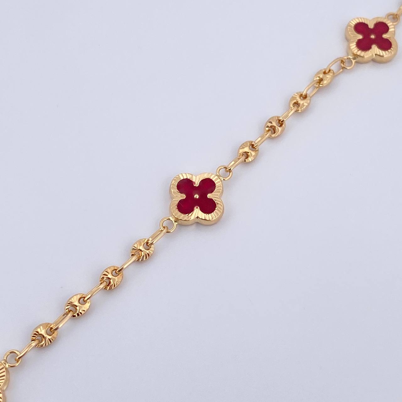 Pulso GC Trebol 4.55gr / 19cm / 3.1mm Diamantado Electroestatico Rojo Oro Amarillo 18K &