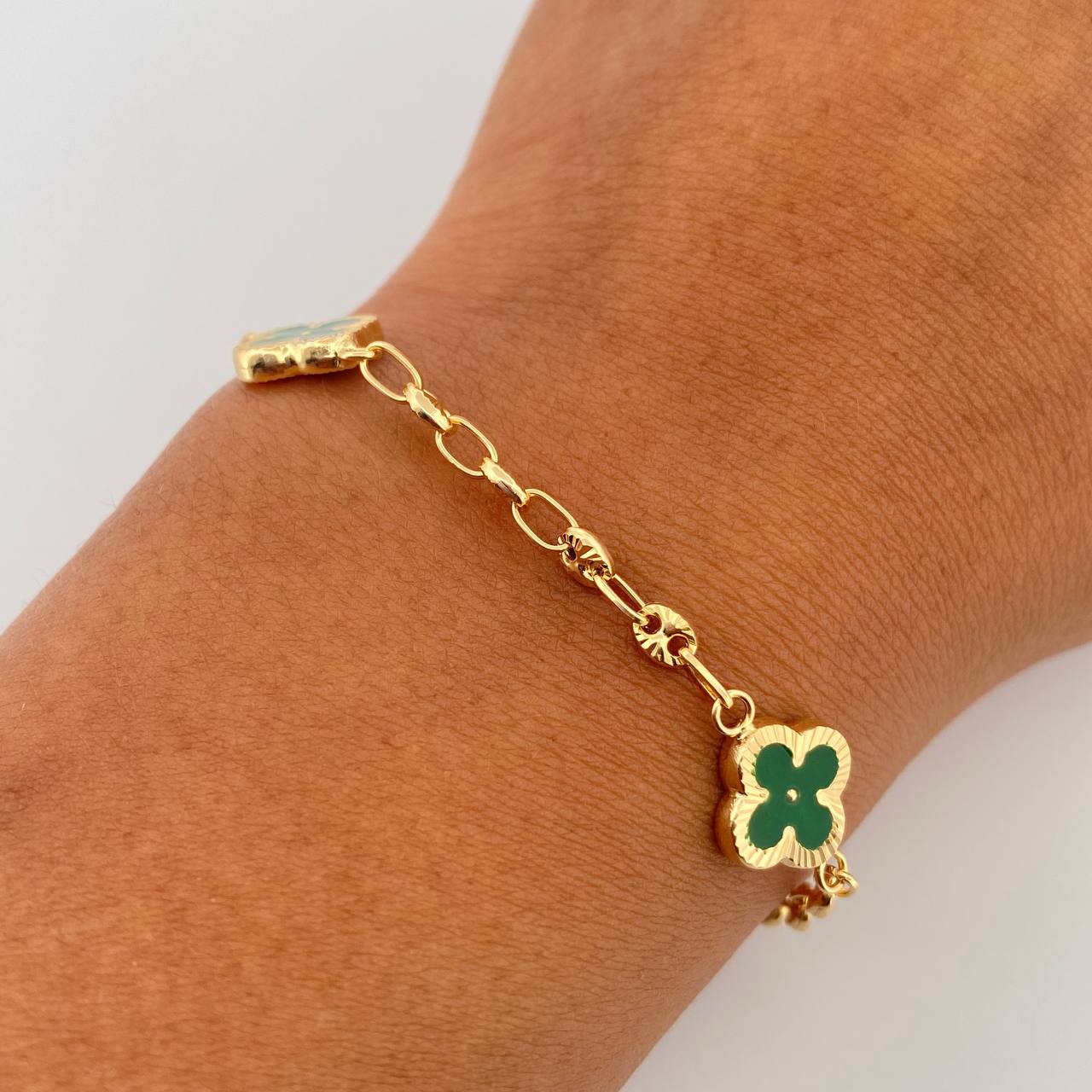 Pulso GC Trebol 4.45gr / 19cm / 3.1mm Diamantado Electroestatico Verde Oro Amarillo 18K &