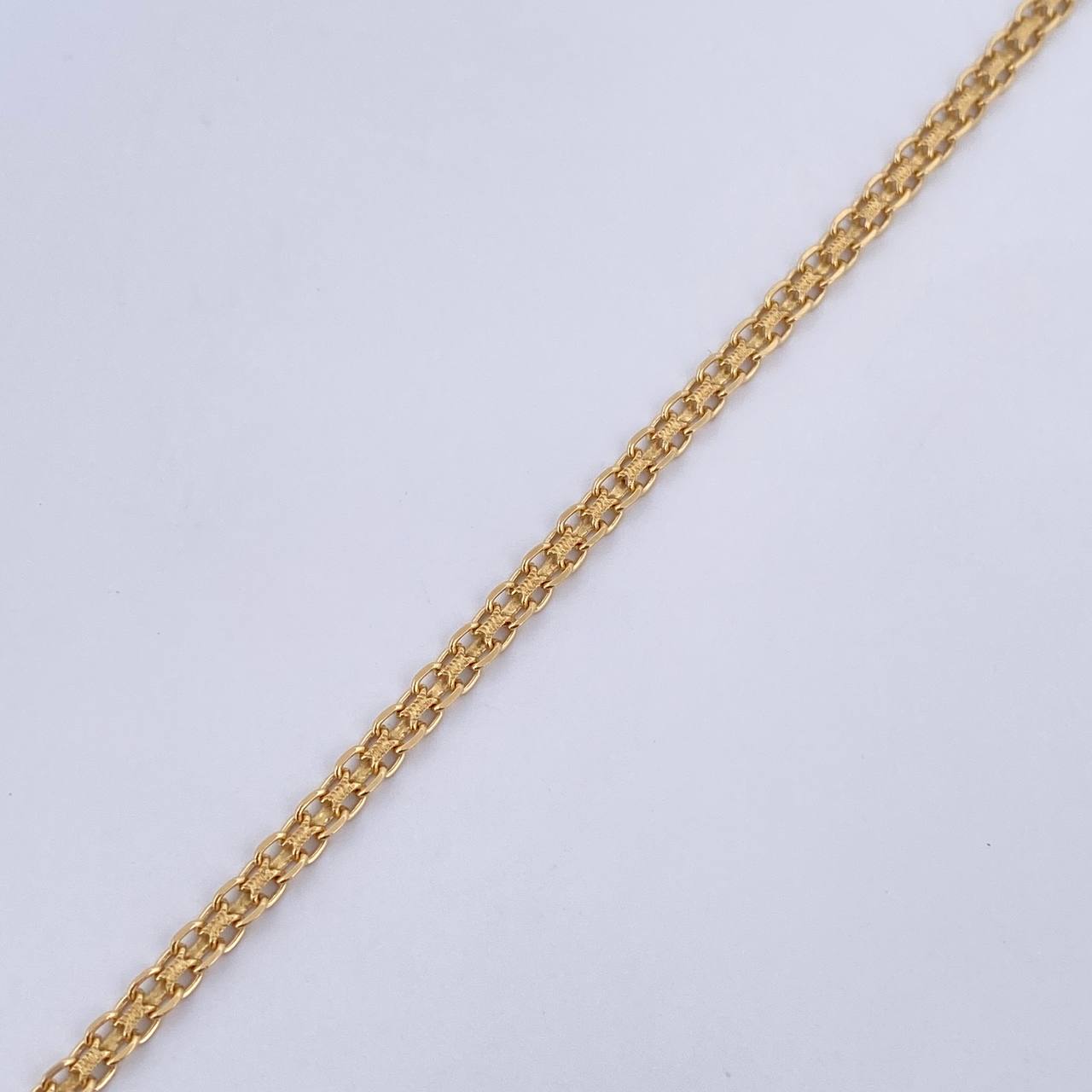Pulso Chino 2.45gr / 19.3cm / 2.1mm Oro Amarillo +1 18K &