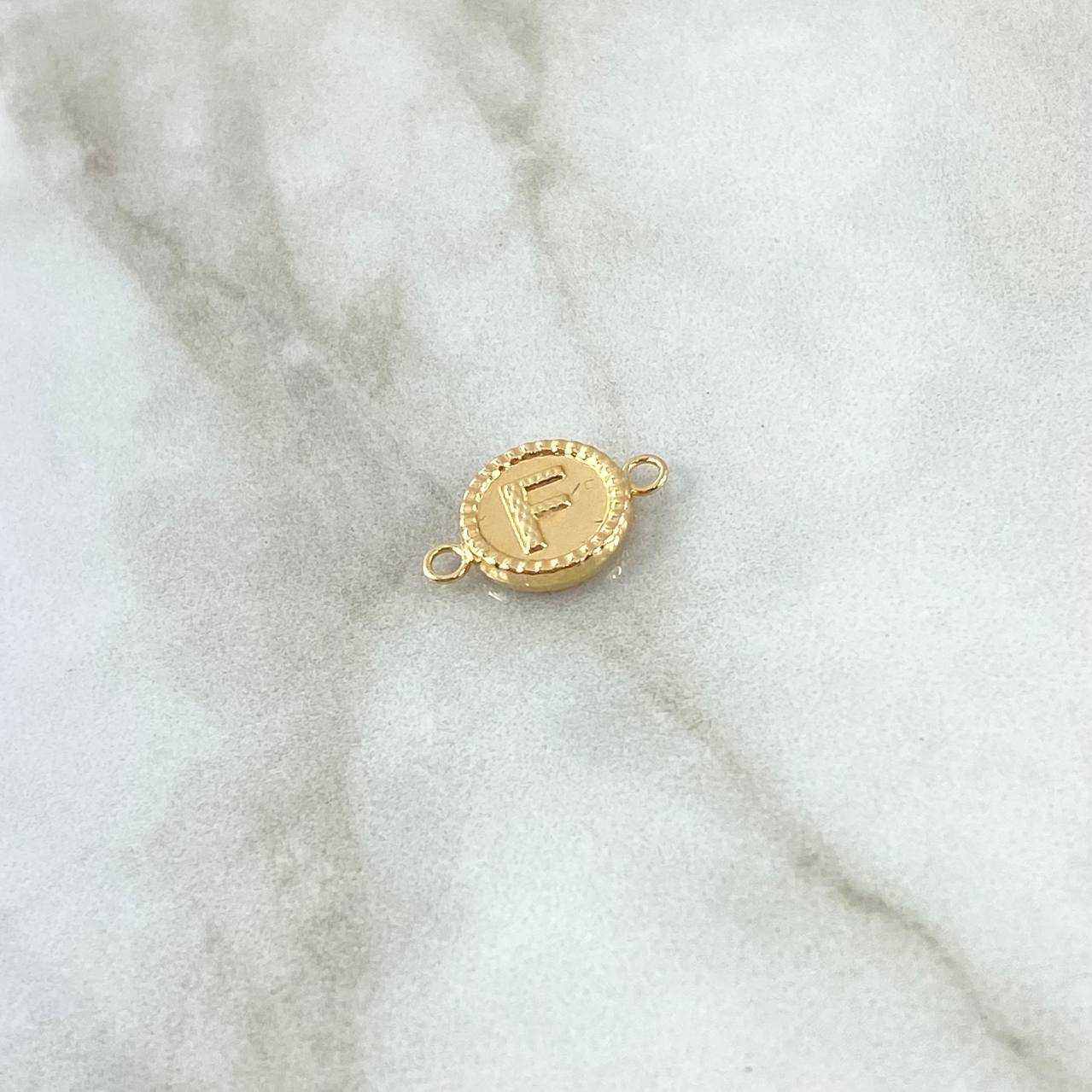Herraje Letra F 0.5gr / 1cm-1.7cm / Circulo Bordeado Oro Amarillo 18K