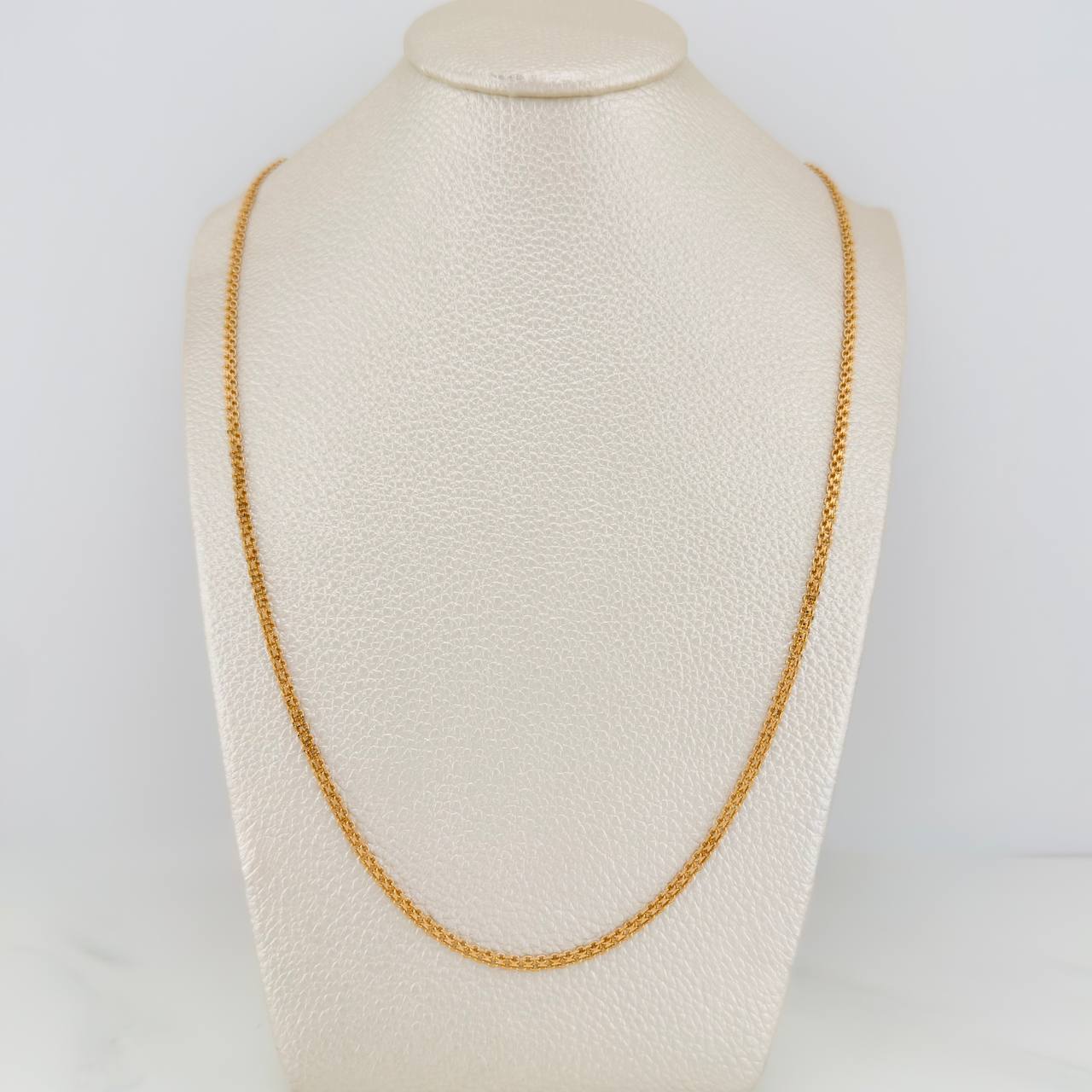 Cadena China 7.7gr / 61.5cm / 2mm Oro Amarillo 18K