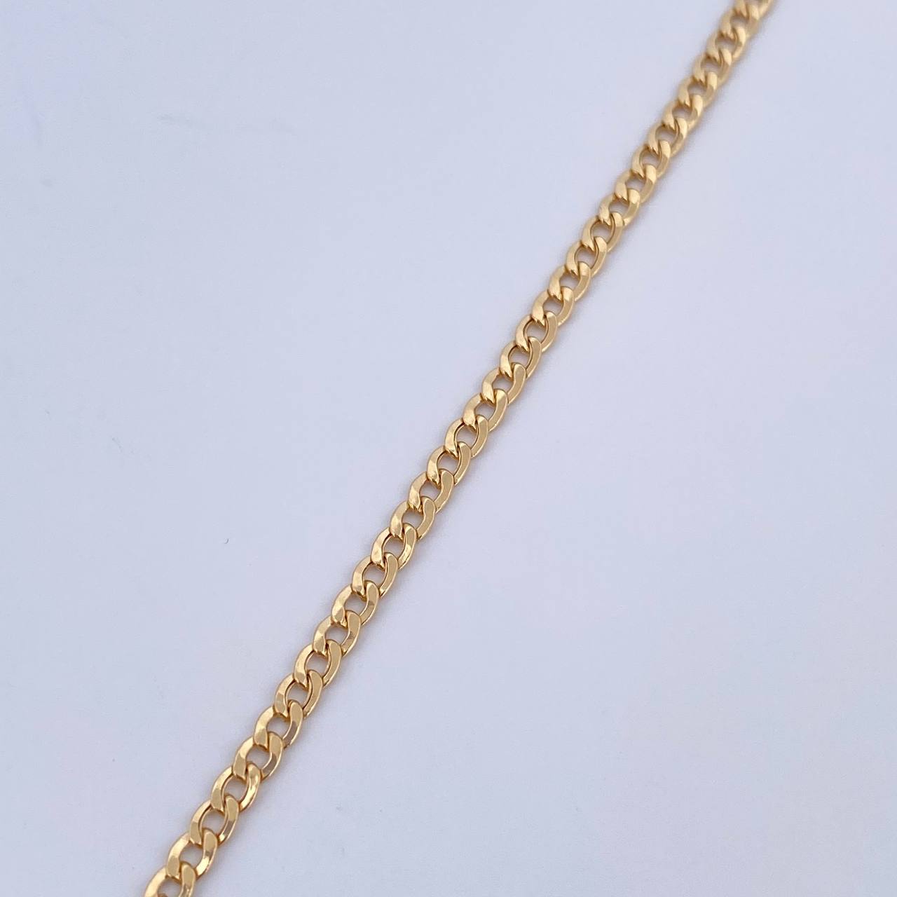 Pulso Cubano 1.5gr / 18.7cm / 2.4mm Oro Amarillo +1 18K &