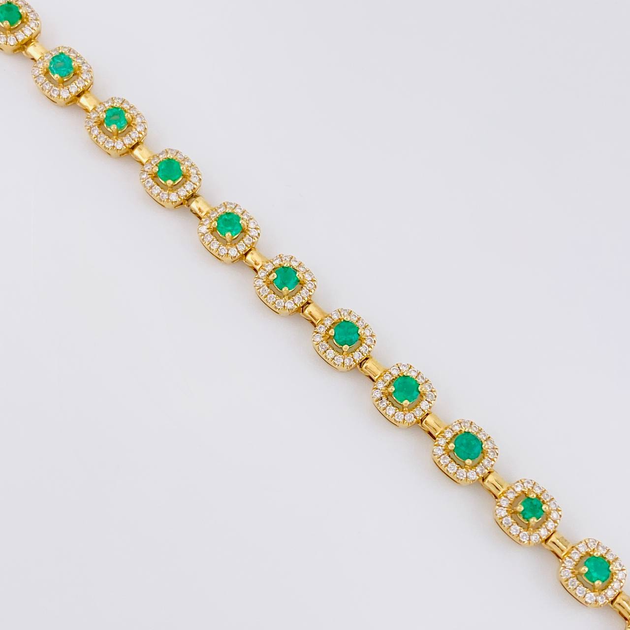 Cadena Tenis Diamante 3.48qts Esmeralda 5qts 25.6g / 45cm / 5.5mm Oro Amarillo 18K