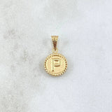 Dije Letra P Mate 0.55gr / 1.5cm / Circulo Cargador Bordeado Oro Amarillo 18K *