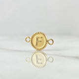 Herraje Letra F Mate 0.55gr / 1cm-1.7cm / Circulo Bordeado Oro Amarillo 18K