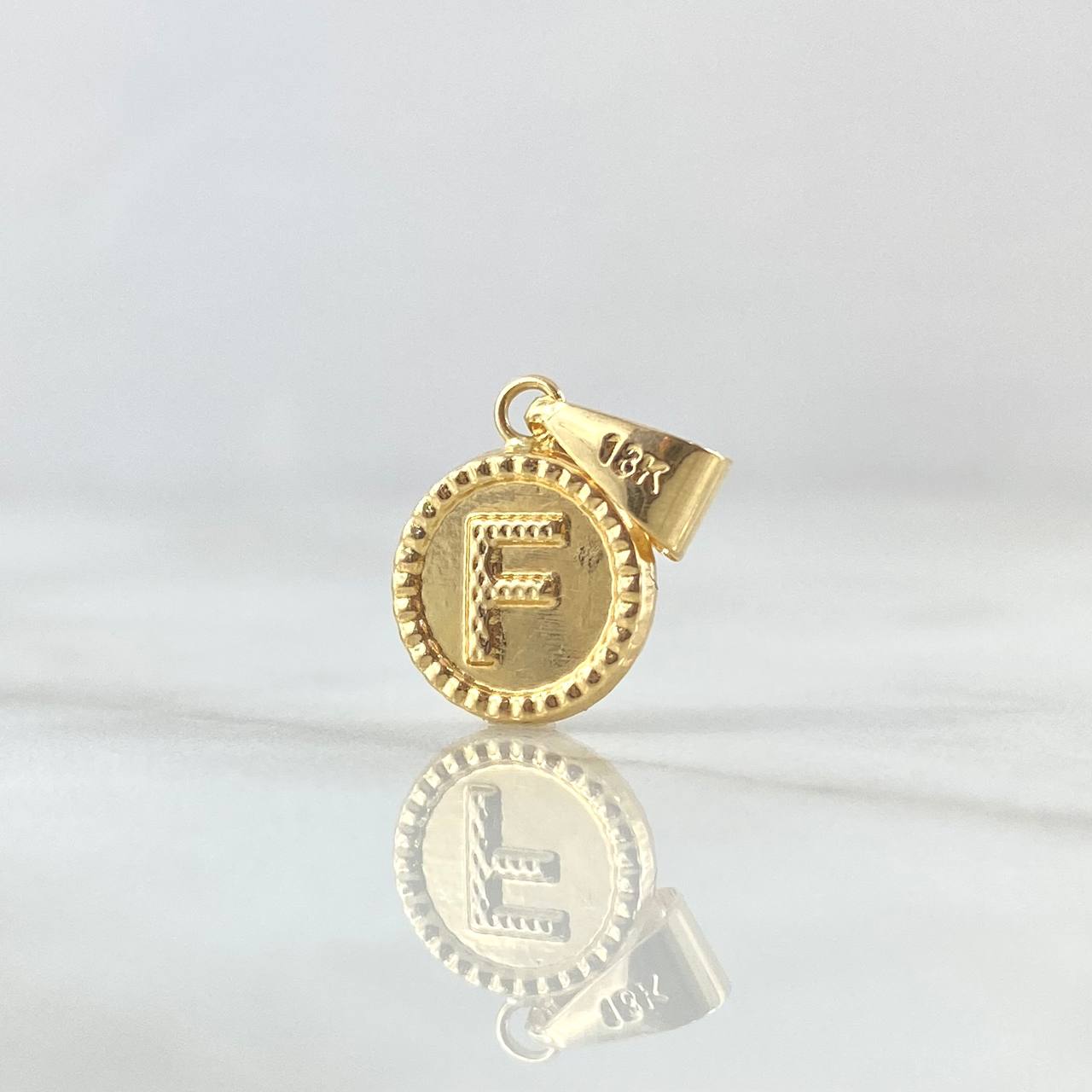 Dije Letra F 0.6gr / 2cm / Circulo Bordeado Oro Amarillo 18K