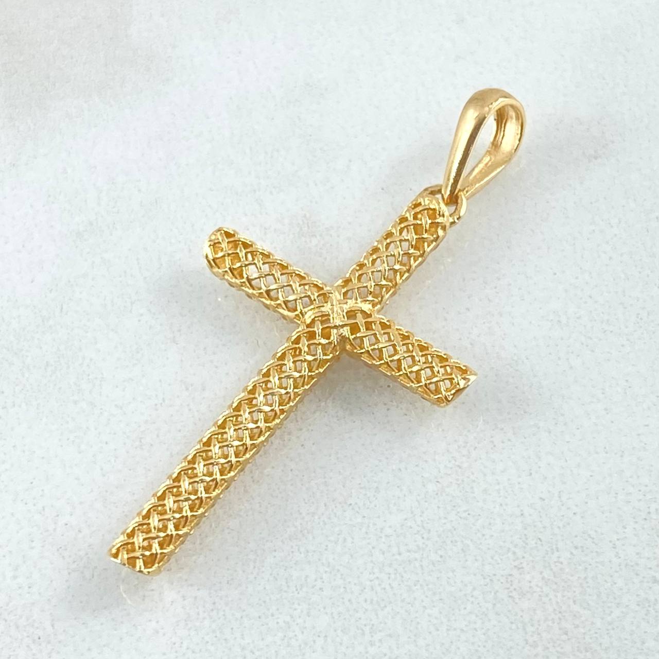 Dije Cruz Malla 1.7gr / 4cm / Oro 18K