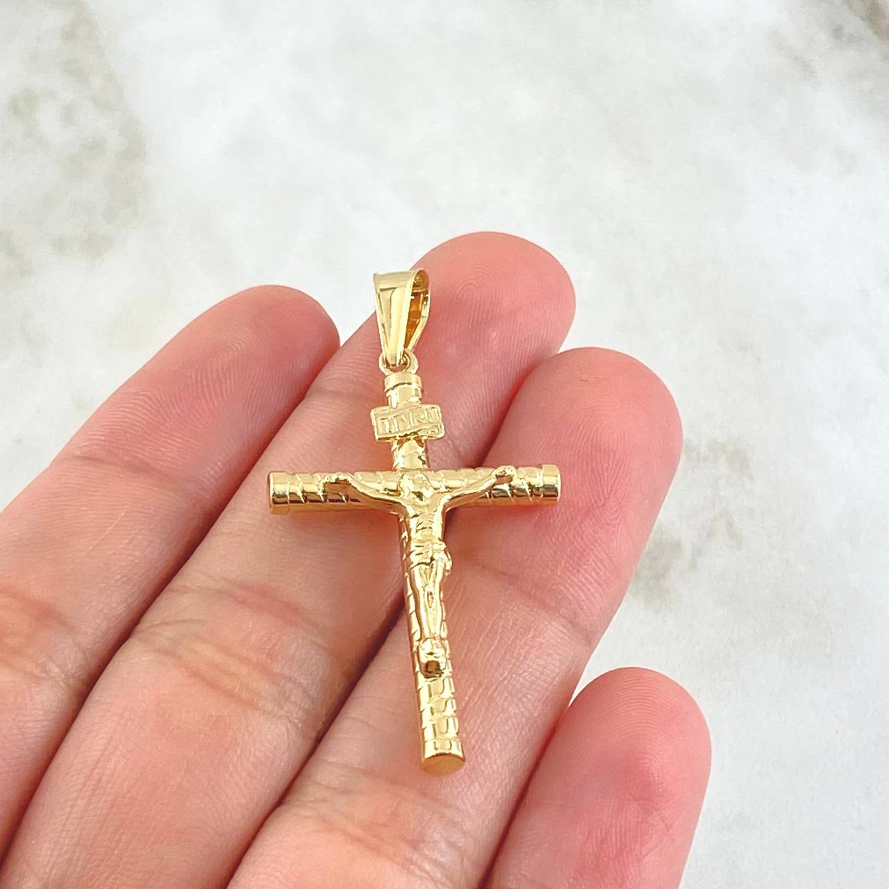 Dije Cruz Cristo 1.75gr / 4.4cm / Oro 18K