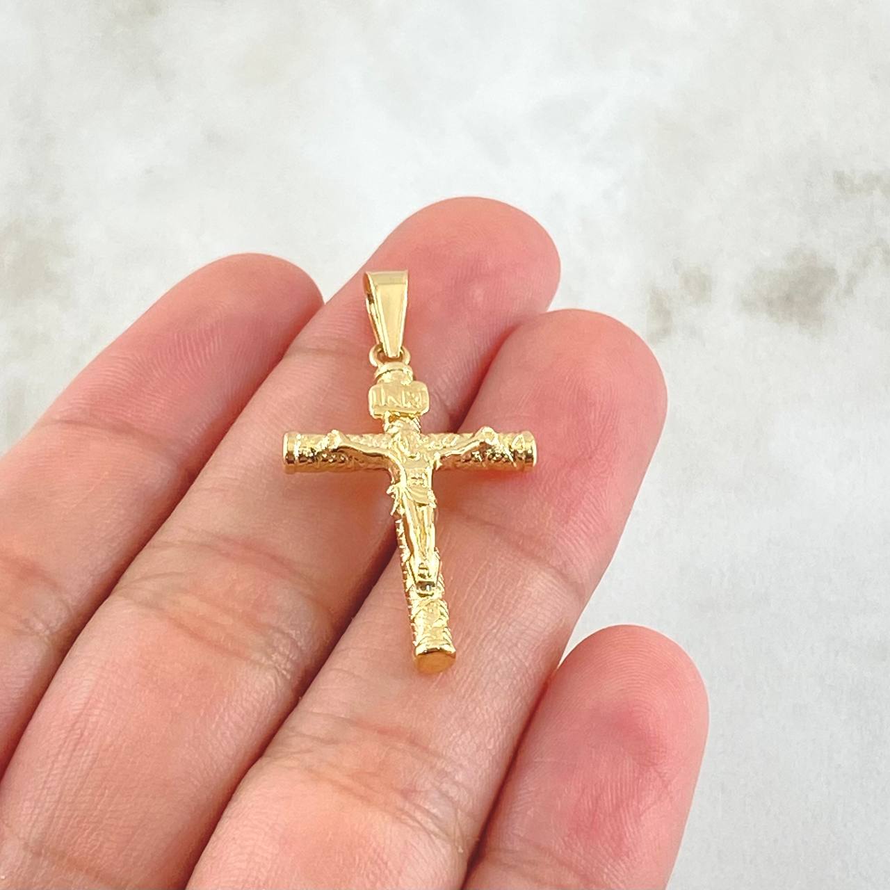 Dije Cruz Cristo 1.3gr / 3.5cm / Oro 18K