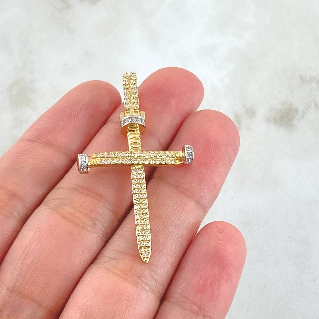 Dije Cruz Clavo 4.15gr / 4.7cm / Oro 18K