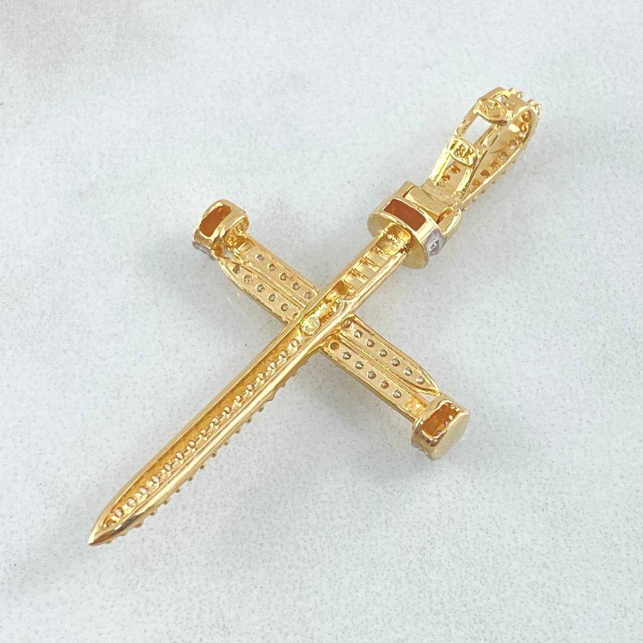 Dije Cruz Clavo 4.15gr / 4.7cm / Oro 18K