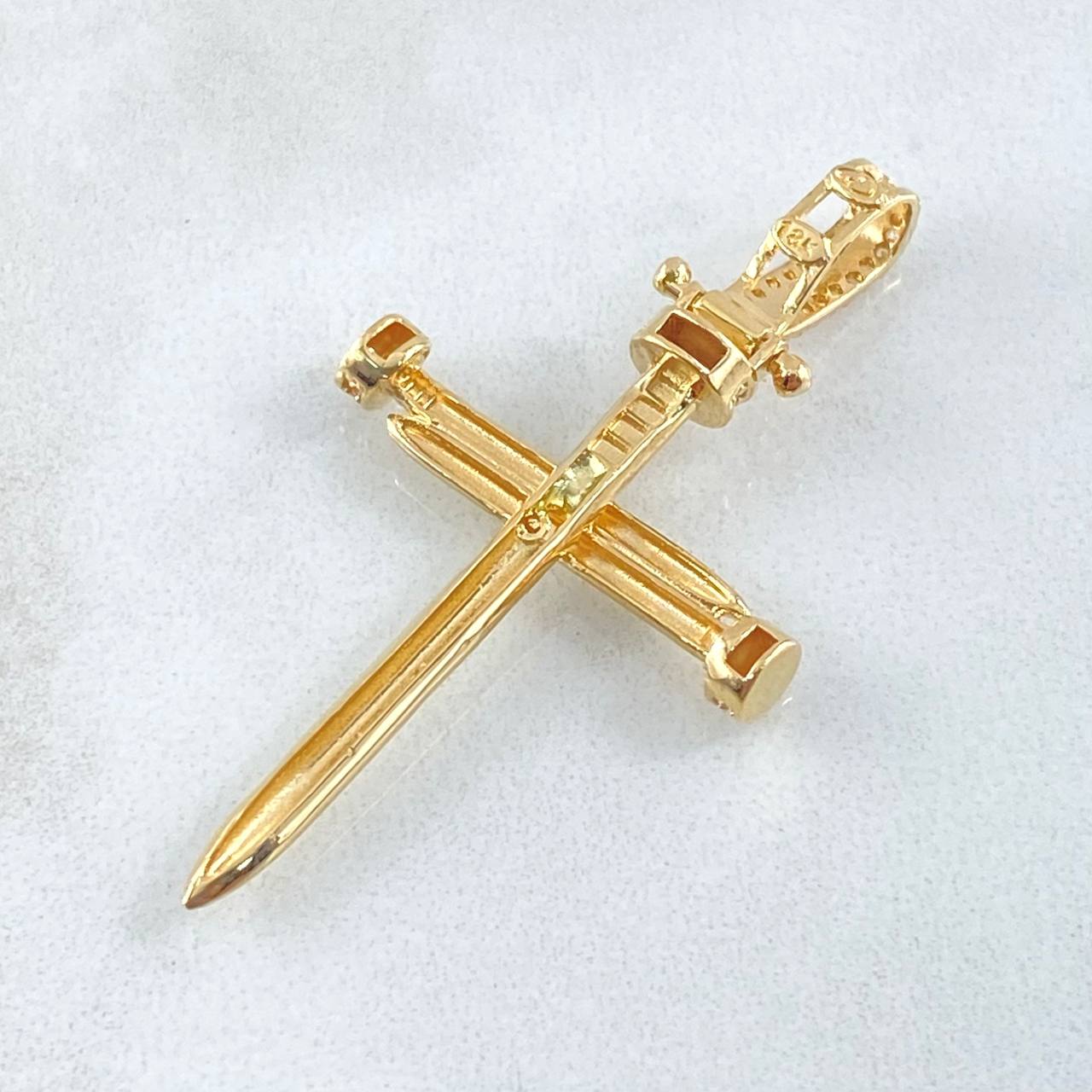 Dije Cruz Clavo 4.2gr / 4.7cm / Oro 18K