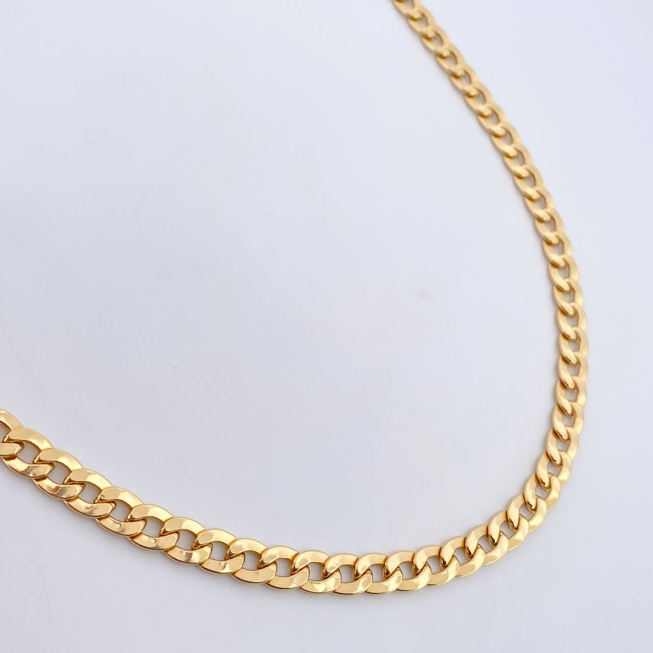 Cadena Cubana 28gr / 69.2cm / 6.4mm Oro Amarillo +0 18K &