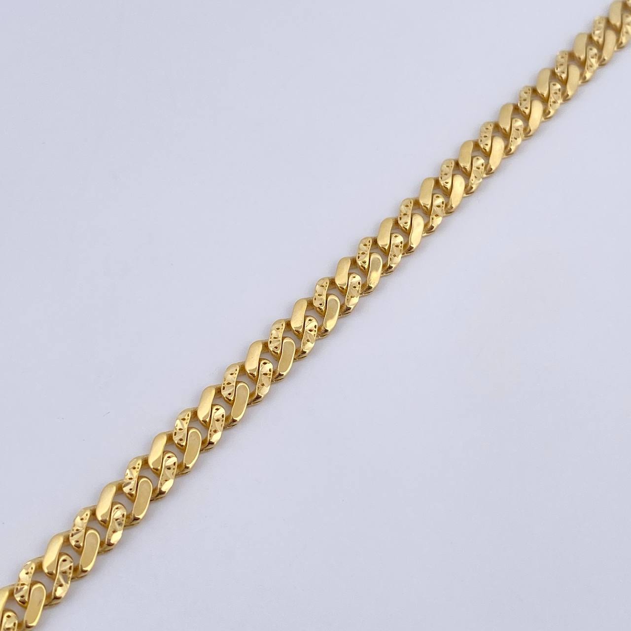 Pulso Cubano Infinito 6.4gr / 18.2cm / 4.8mm Diamantado Oro Amarillo +2 18K &