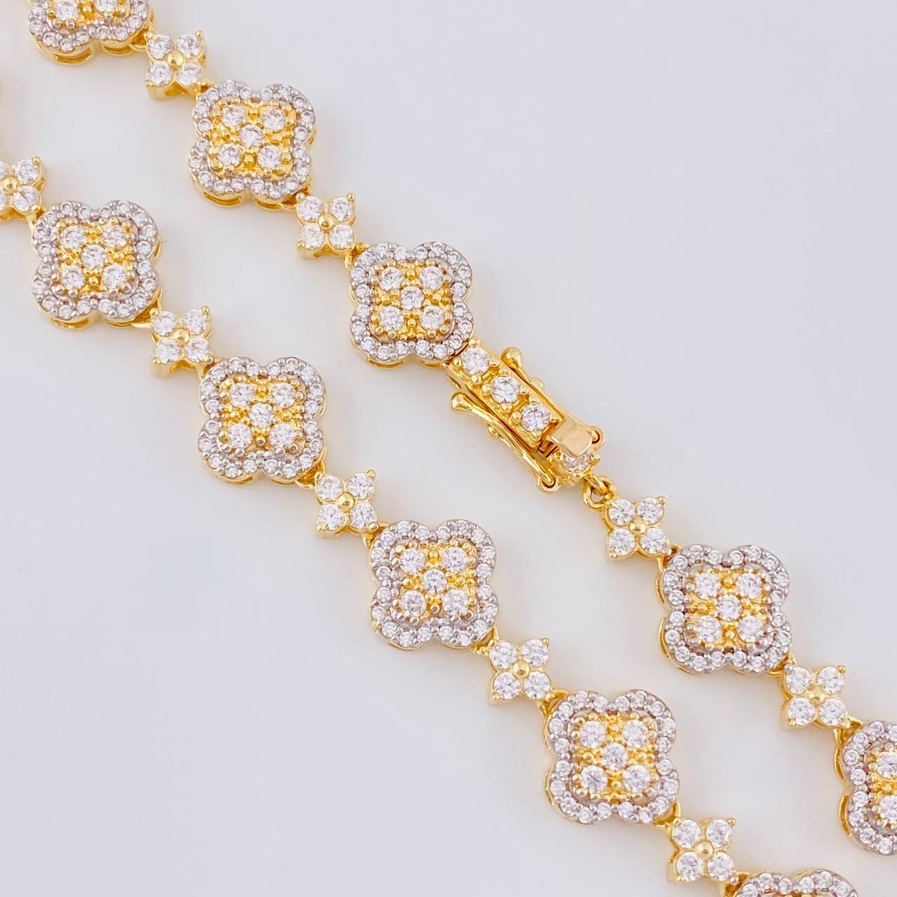 Cadena Trebol Estrellada 35.95 g / 46 cm / 9.9 mm Oro Amarillo 18K