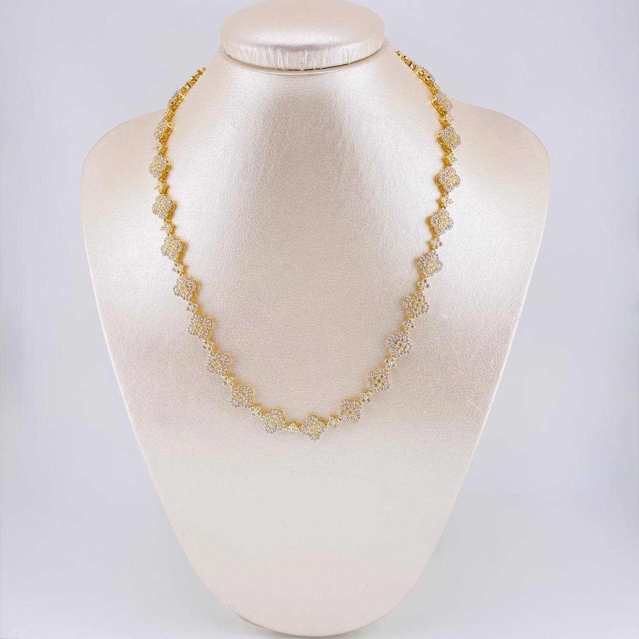 Cadena Trebol Estrellada 35.95 g / 46 cm / 9.9 mm Oro Amarillo 18K