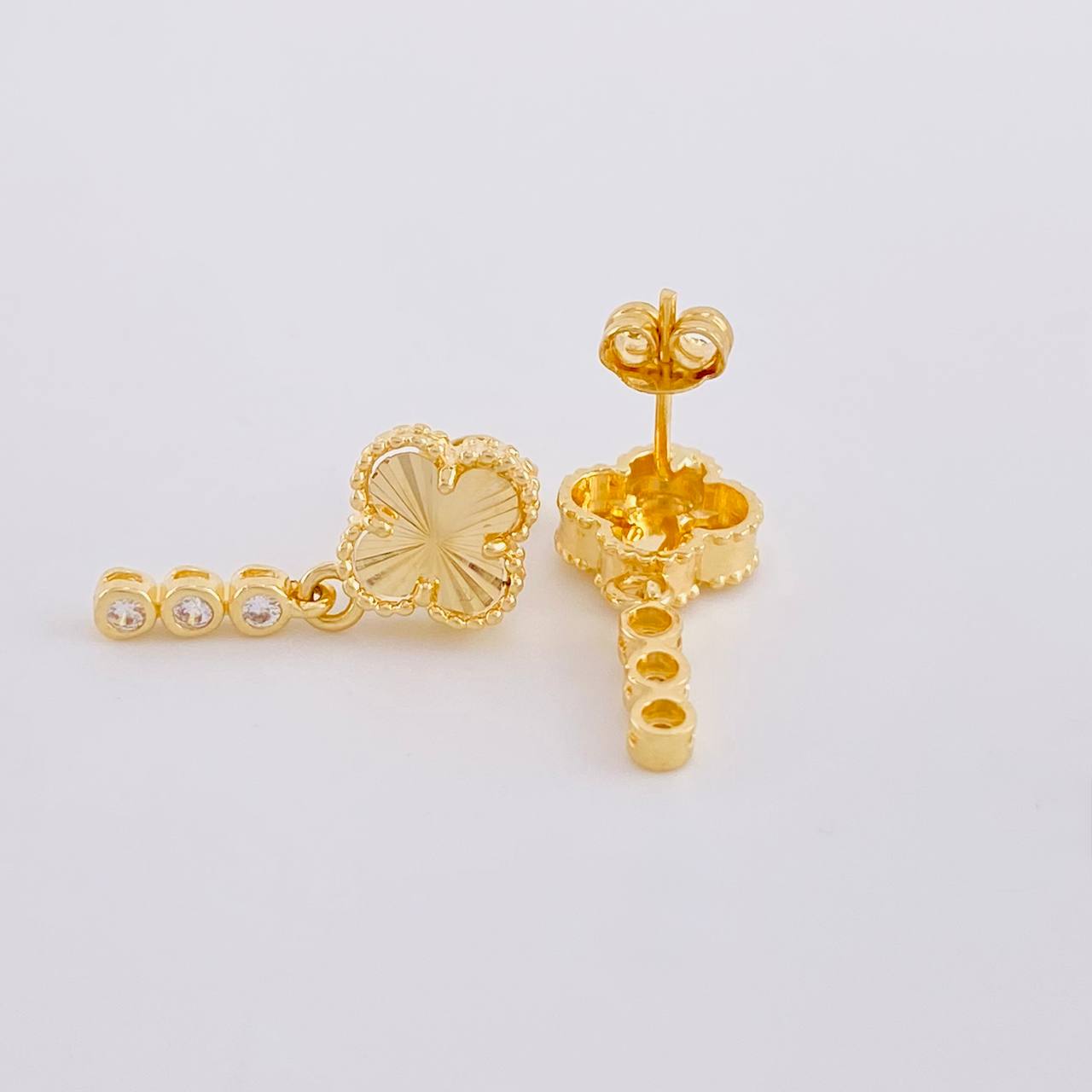 Topos Trebol Diamantado Colgantes 2.9 g / 20 mm Oro Amarillo 18K
