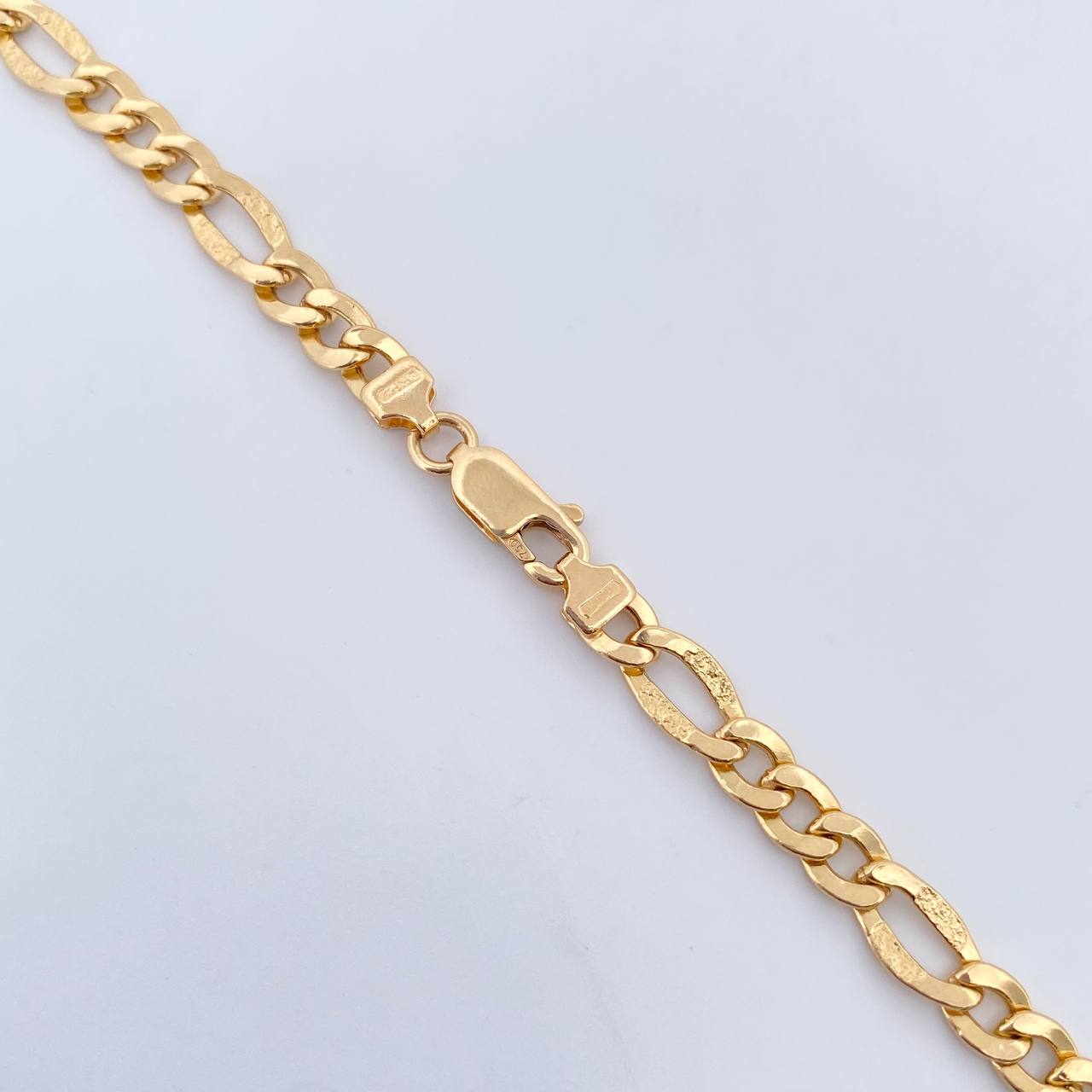 Cadena Figaro 15.25gr / 69.3cm / 5.2mm Texturizada Oro Amarillo +0 18K &
