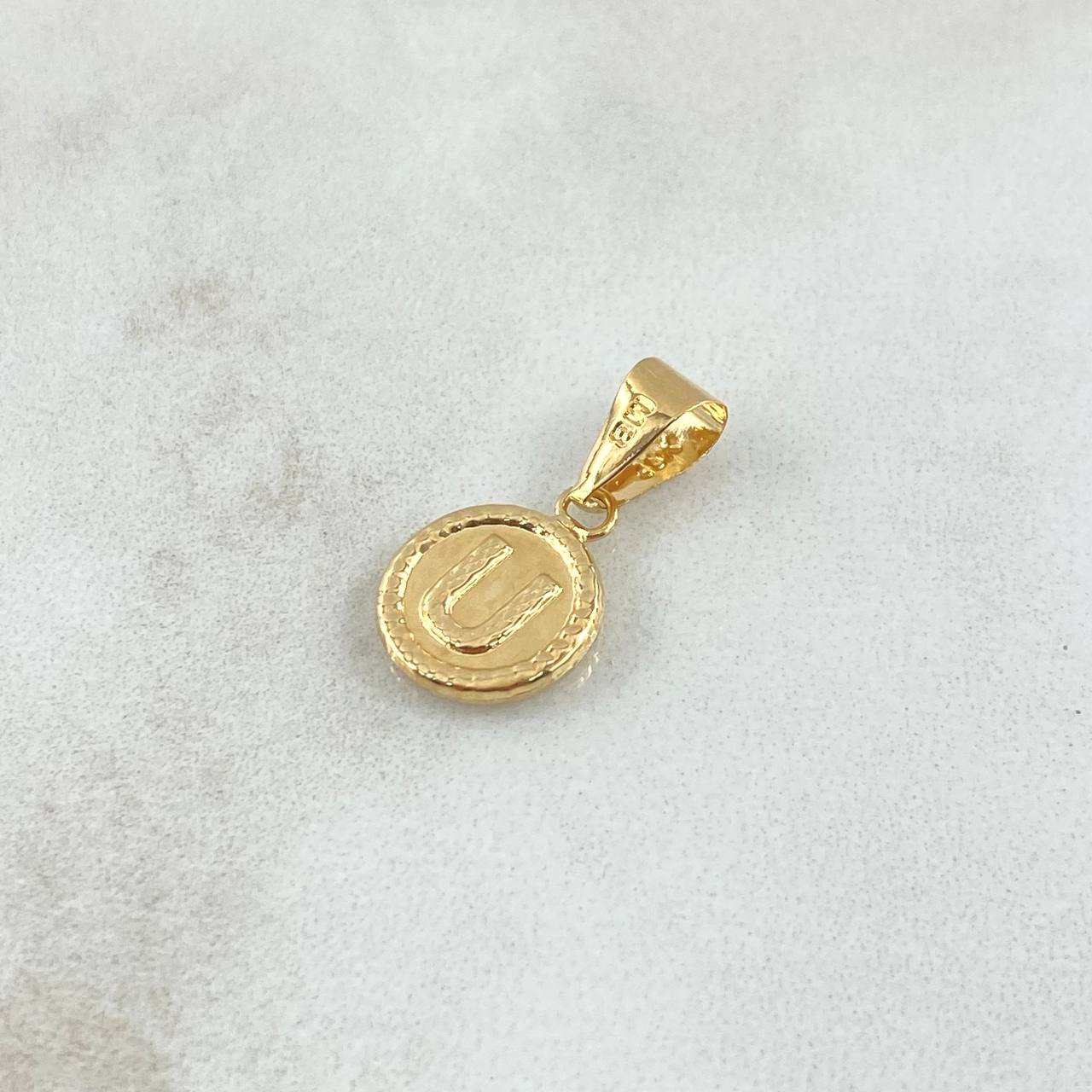 Dije Letra U 0.55gr / 2cm / Circulo Bordeado Oro Amarillo 18K