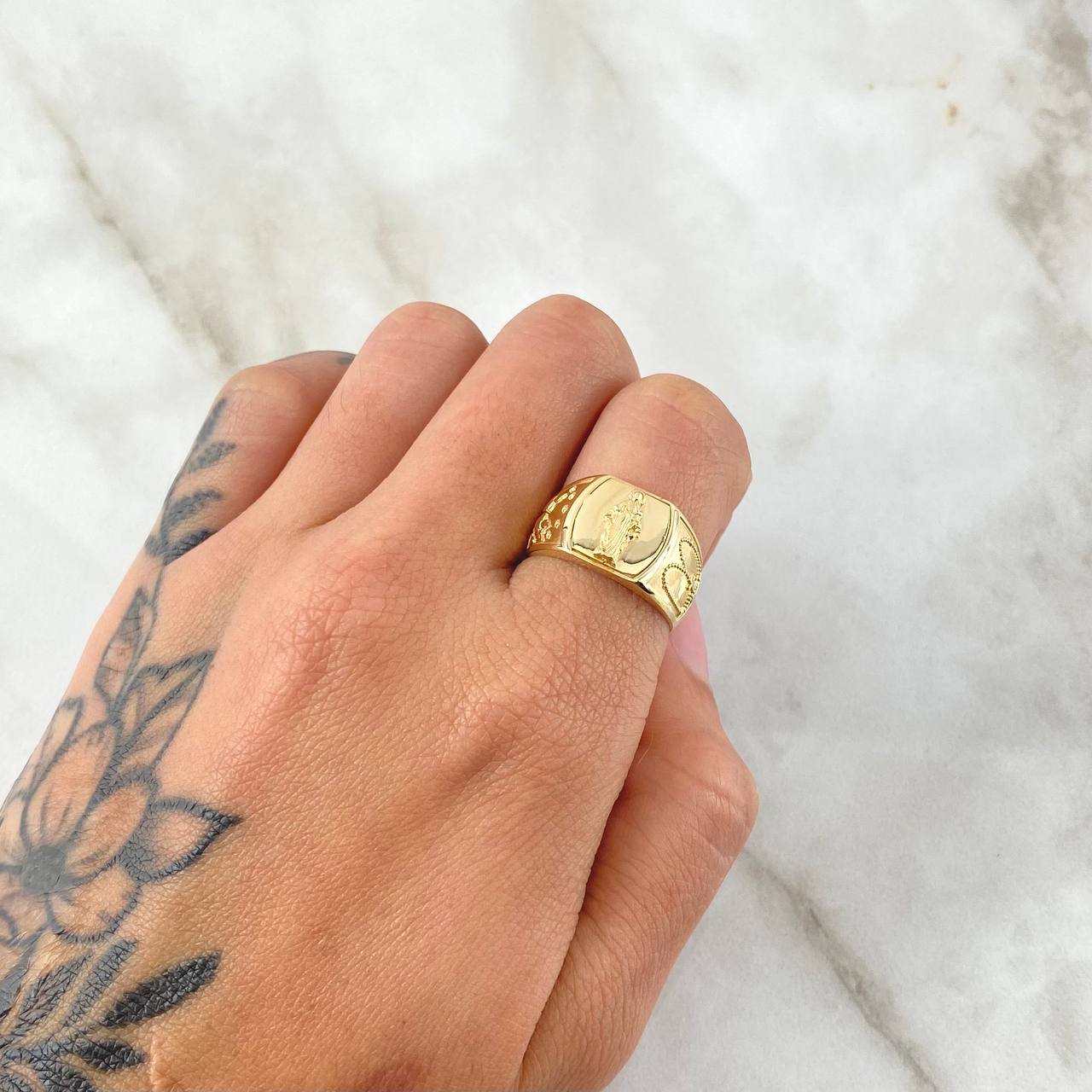Anillo Virgen Milagrosa Sello Camandula 4.3gr / T7 / Oro Amarillo 18K